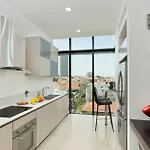 Deluxe Loft 2Br In White City By Holyguest